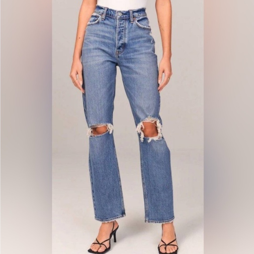 NWOT // Abercrombie - Dad High Rise Jean